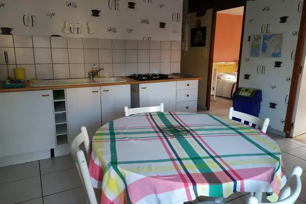 Chez Fabienne T2 Apartment Le Breuil-sur-Couze