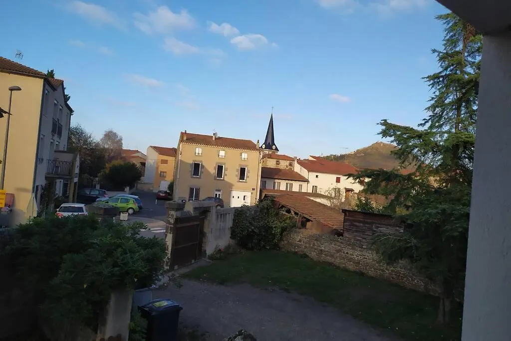 Chez Fabienne T2 Apartment Le Breuil-sur-Couze 0*,  France