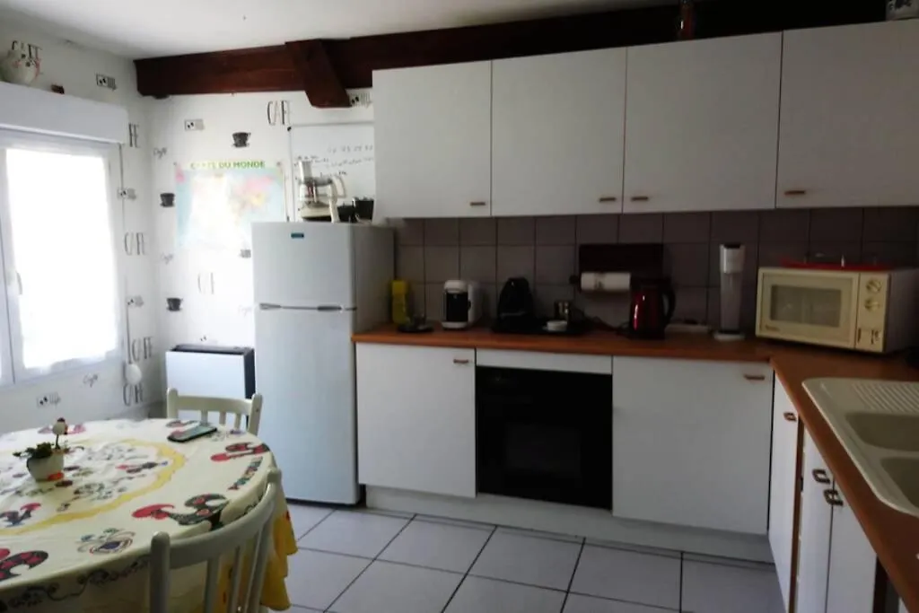 Chez Fabienne T2 Apartment Le Breuil-sur-Couze