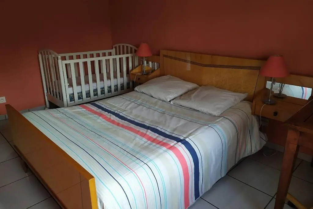 Chez Fabienne T2 Apartment Le Breuil-sur-Couze France